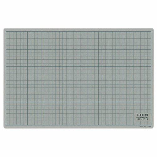 ライオン事務器 カッティングマット 再生PVC製 両面使用 450×300×3mm 灰/黒 CM-4512 1枚